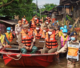 พลอากาศเอก ชลิต พุกผาสุก องคมนตรี ... พารามิเตอร์รูปภาพ 6
